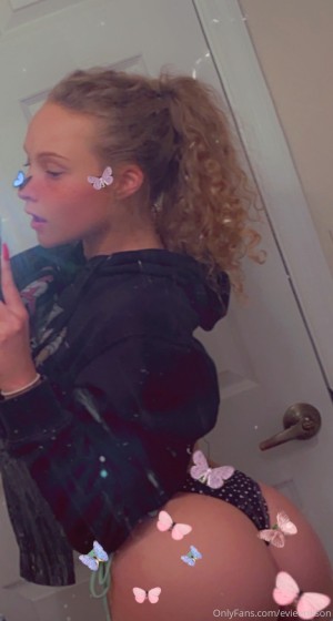 Evie Erikson Photo #107