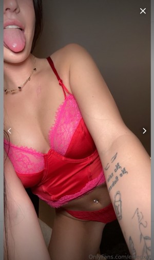 Ellie Vandeel Photo #5