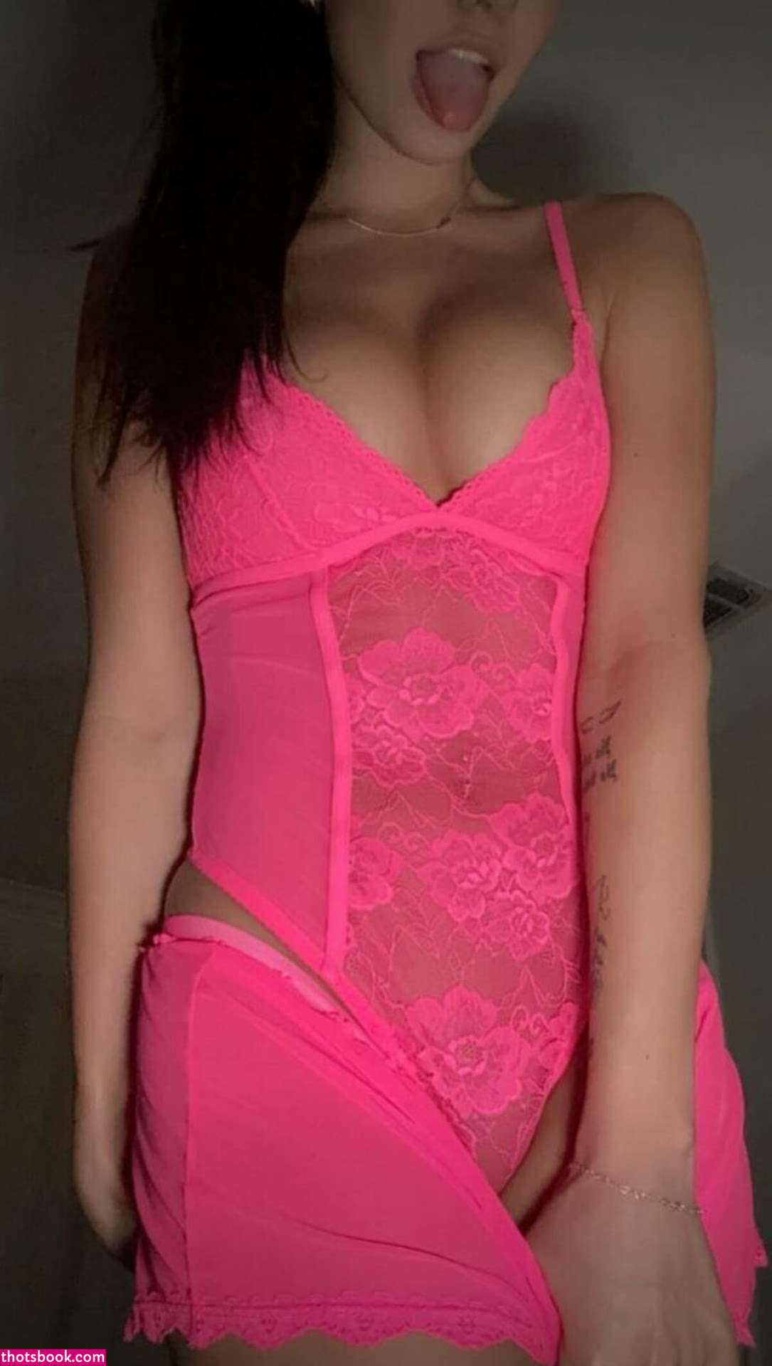 Ellie Vandeel Photo #36