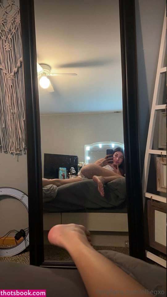 Ellie Vandeel Photo #44