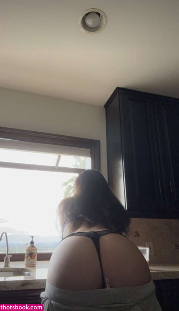 Ellie Vandeel Photo #67