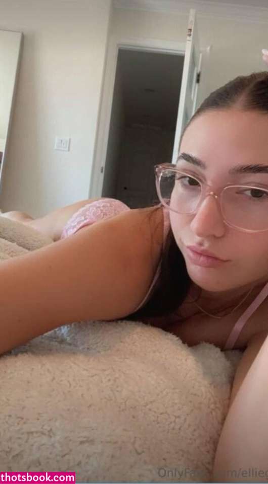 Ellie Vandeel Photo #97