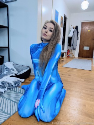 Miss Banana Photo #78