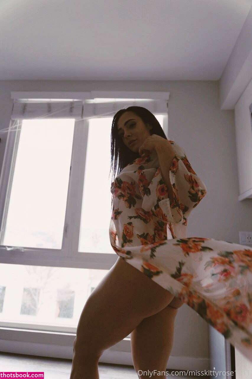 Misskittyrose1111 Photo #22