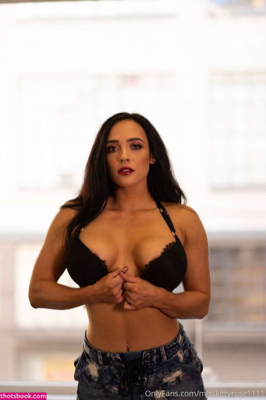 Misskittyrose1111 Photo #28