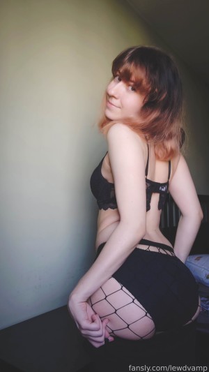 Lewdvamp Photo #11