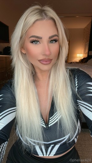 Opheliax420 Photo #4