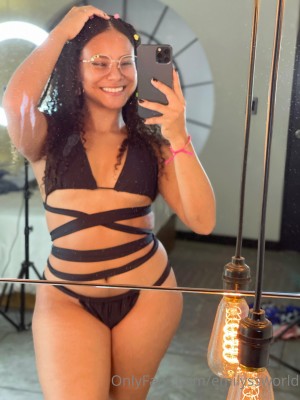 Emilyssworld Photo #12