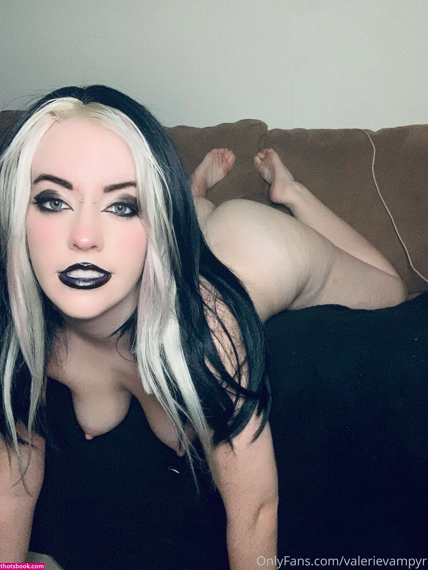 Valerie Vampyr Photo #5