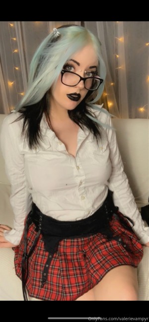 Valerie Vampyr Photo #47