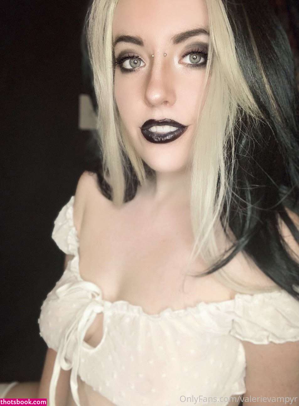 Valerie Vampyr Photo #116
