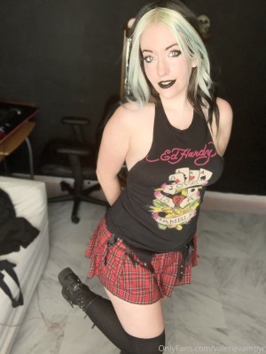 Valerie Vampyr Photo #98