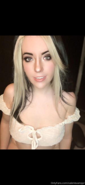 Valerie Vampyr Photo #234