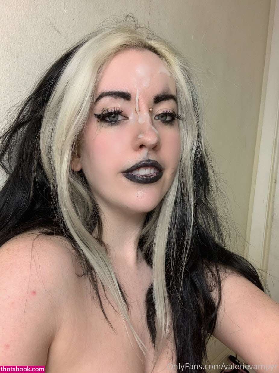 Valerie Vampyr Photo #400