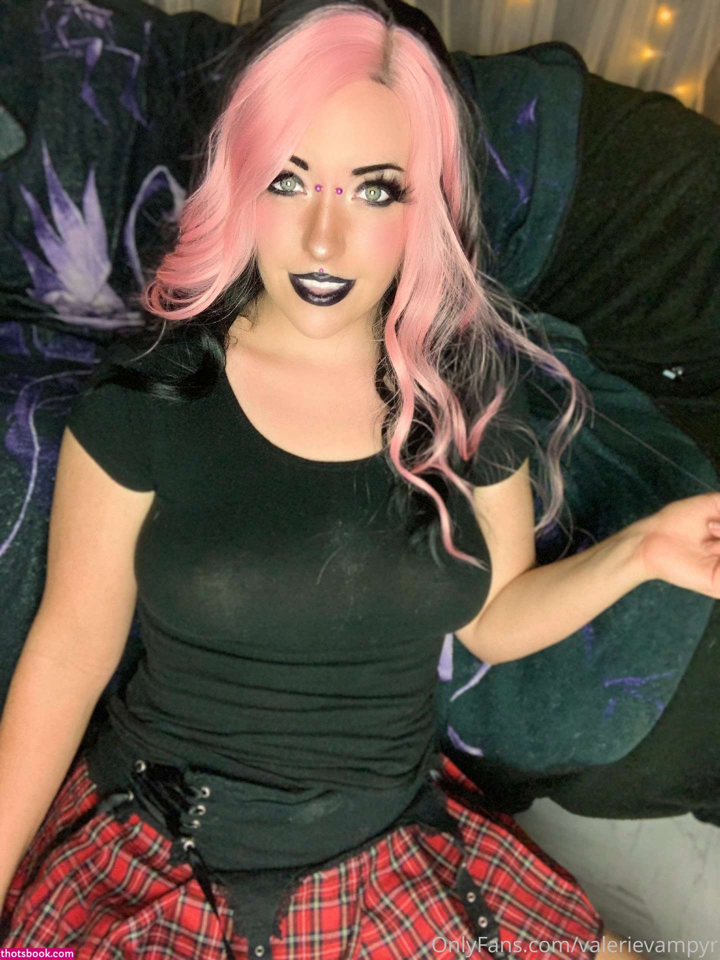 Valerie Vampyr Photo #406