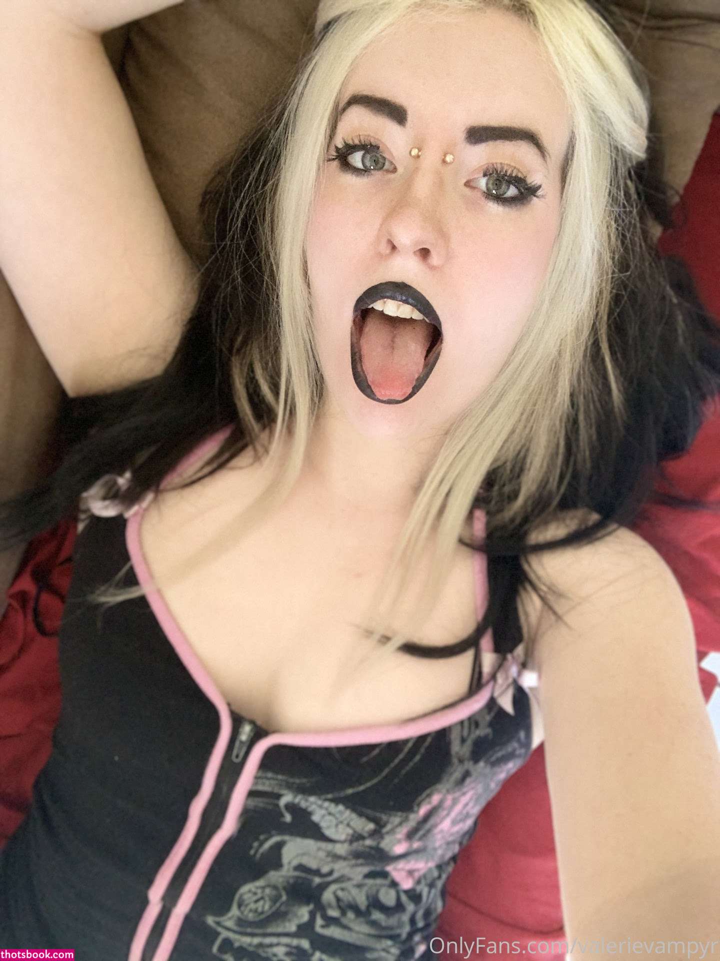 Valerie Vampyr Photo #413