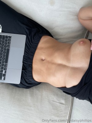 Lillian Phillips Photo #334