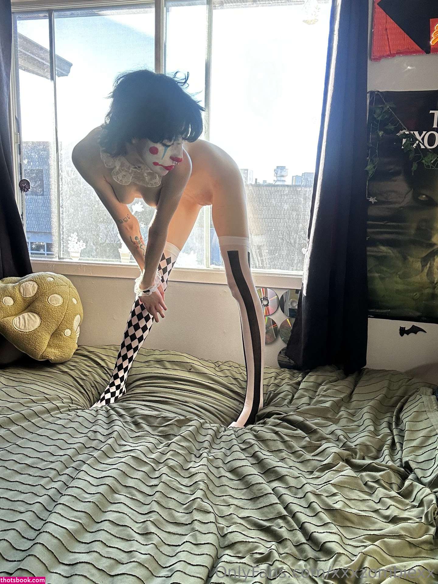 Xxxzombiezx Photo #356