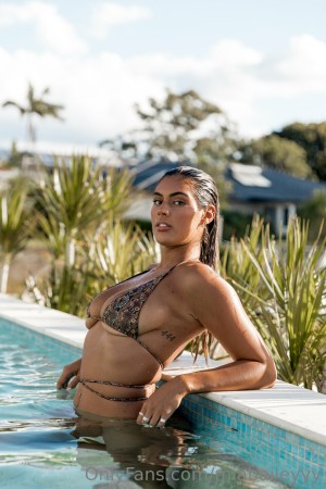 Carla Janee Photo #82