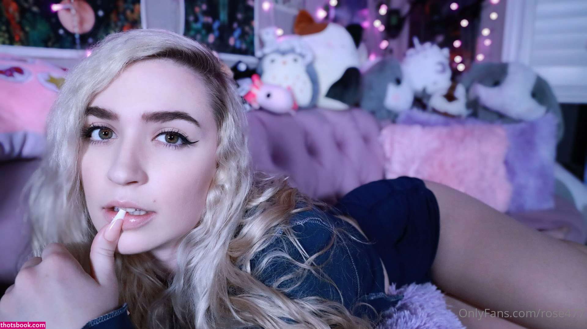 Rose ASMR Photo #136