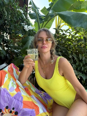 Ecem Karavus Photo #8