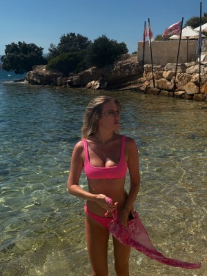 Ecem Karavus Photo #10