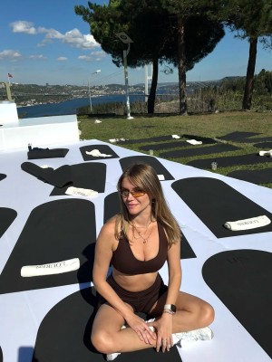 Ecem Karavus Photo #14