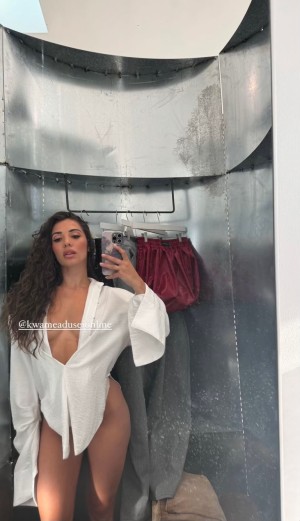 Emma Powell Photo #15