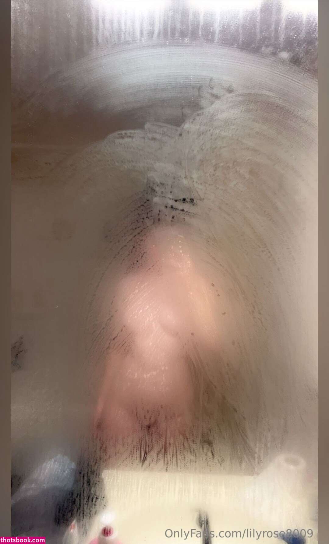 Izzy Nicole Photo #2