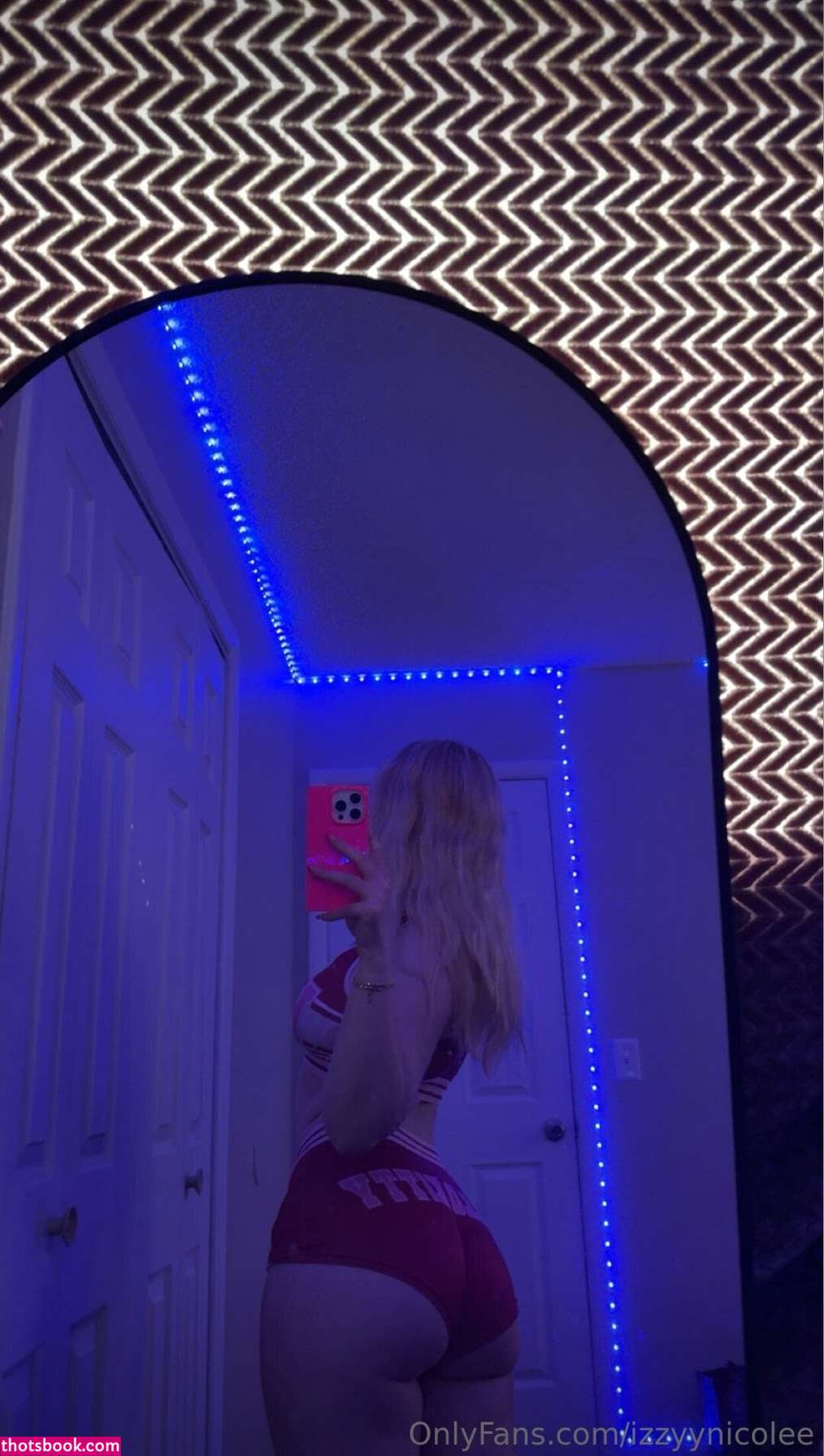 Izzy Nicole Photo #12