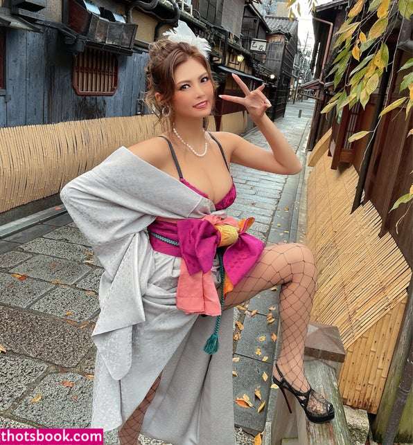 Erika Hori Photo #29