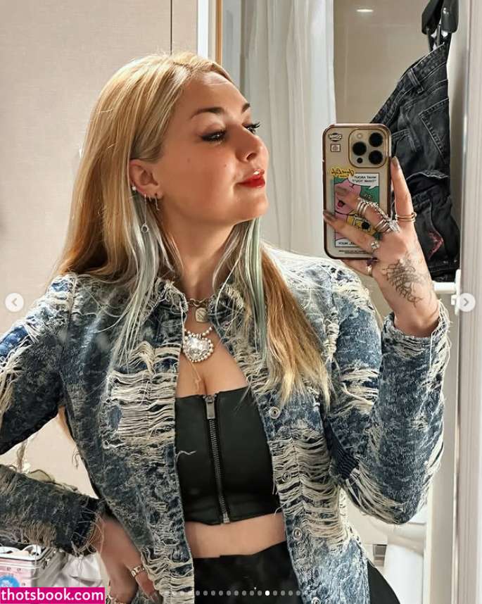 Lila Lacombe Photo #35