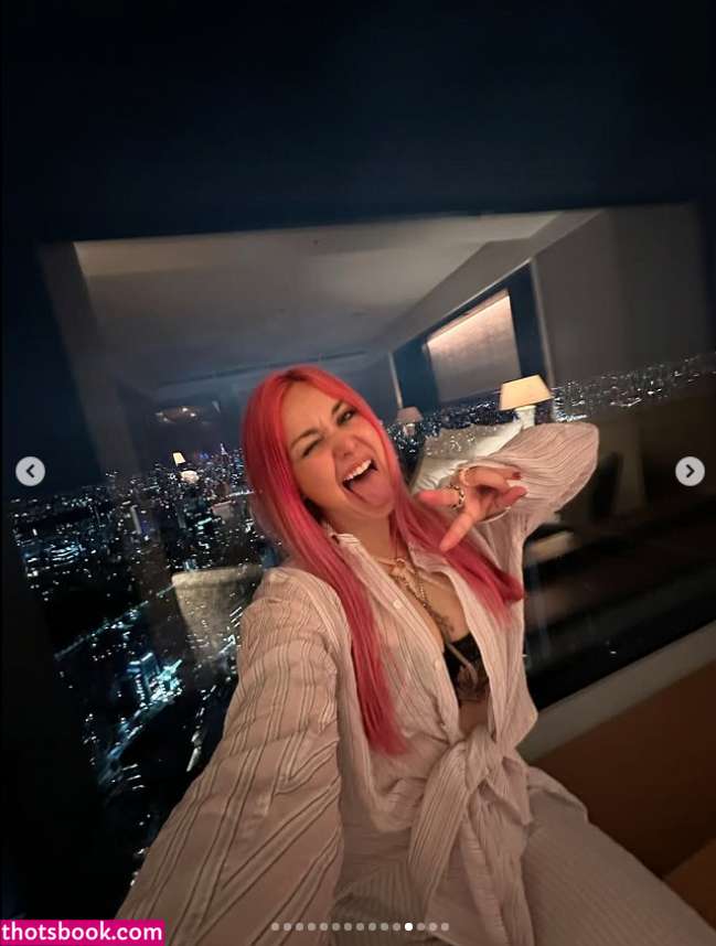 Lila Lacombe Photo #36