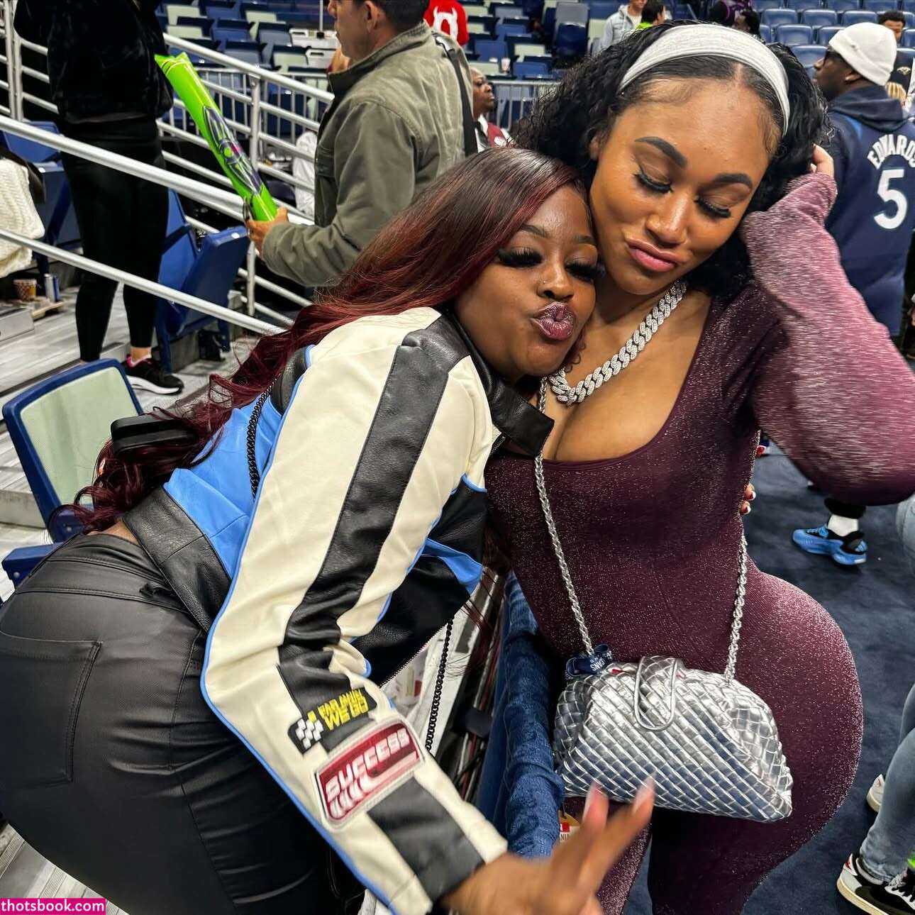 Jania Meshell Photo #13