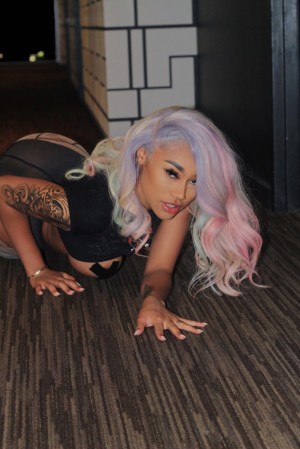 Jania Meshell Photo #25