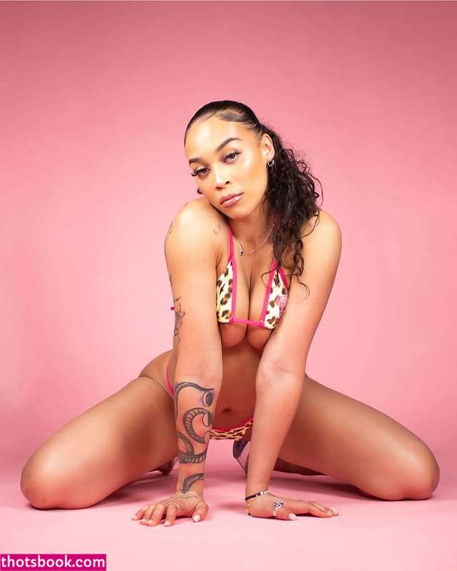 Jenny Alves Photo #20