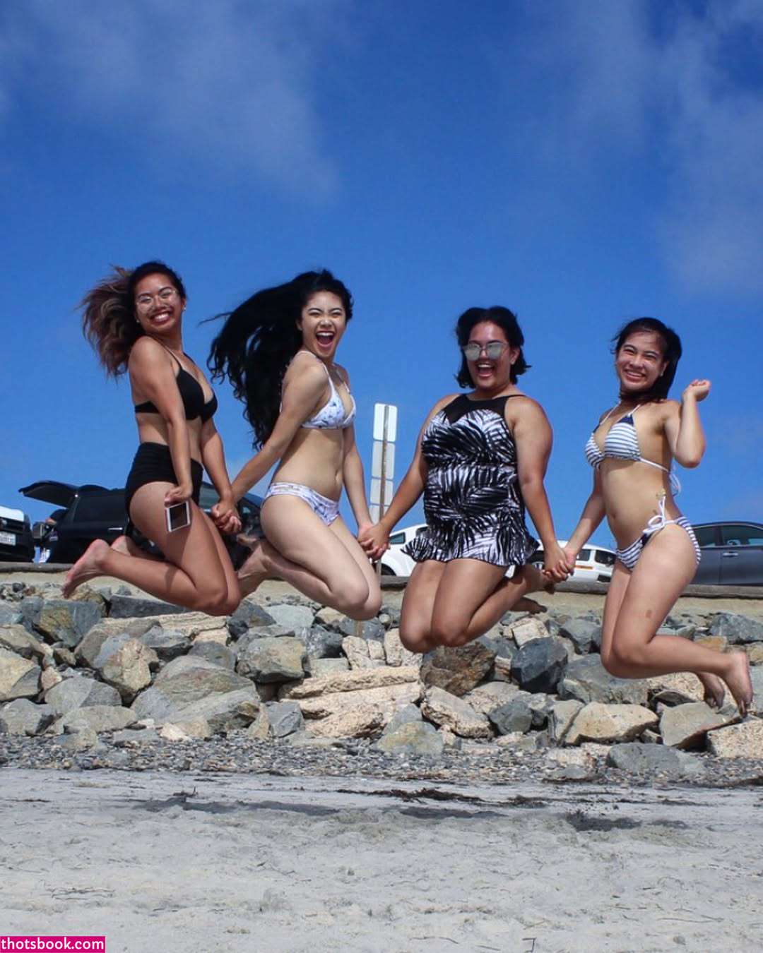 Allison Yellow Photo #10