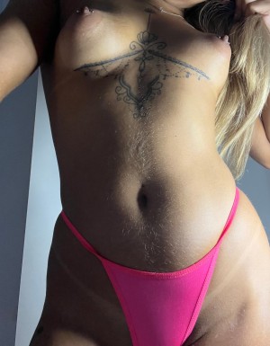 Miss Bella Photo #28