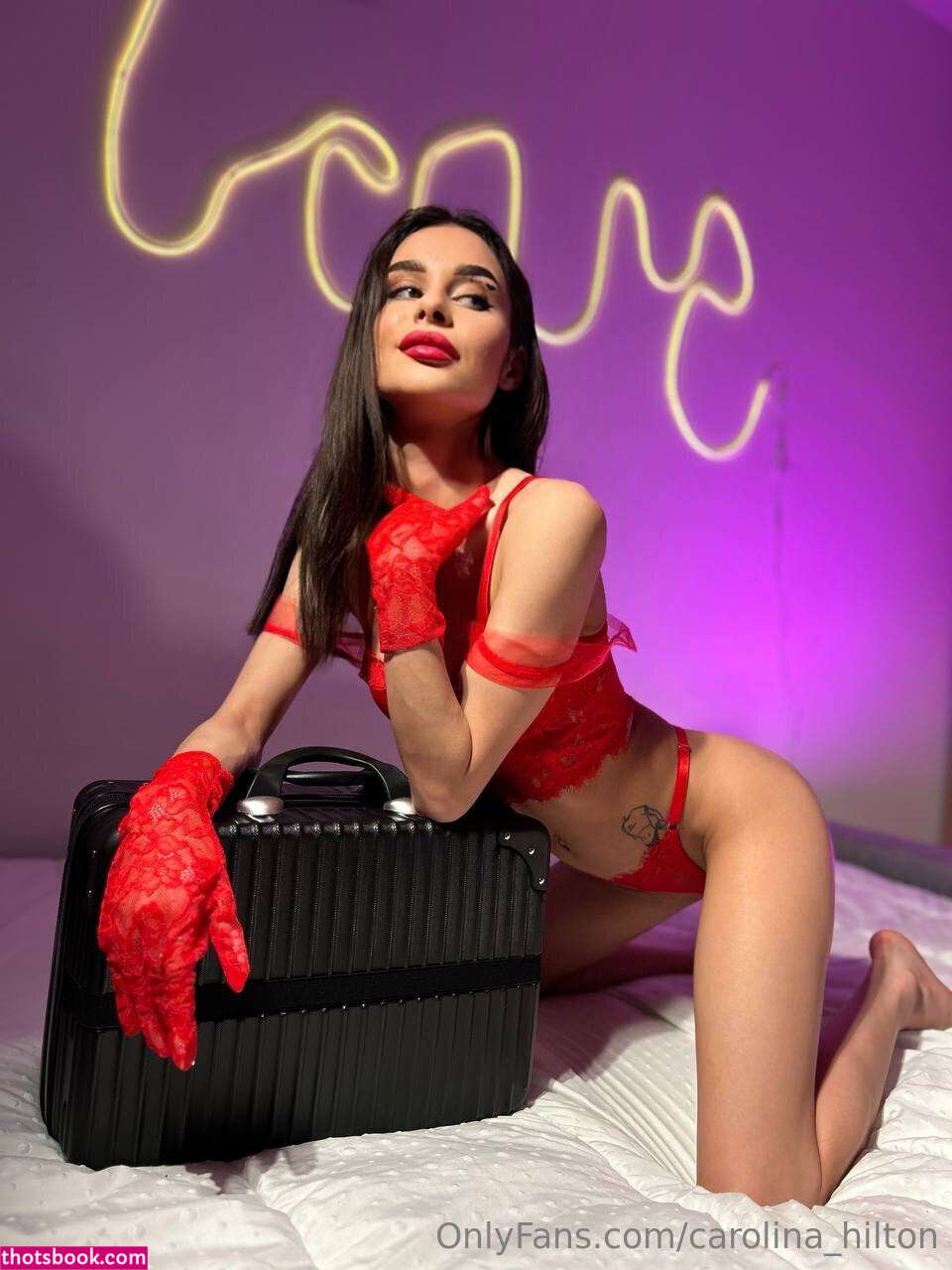 Carolina Hilton Photo #2