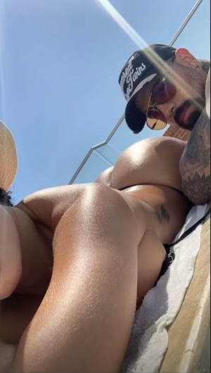 Andrea Valdiri Photo #17