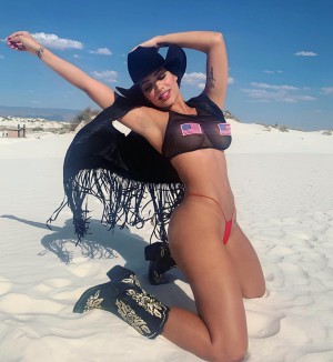 Andrea Valdiri Post #6