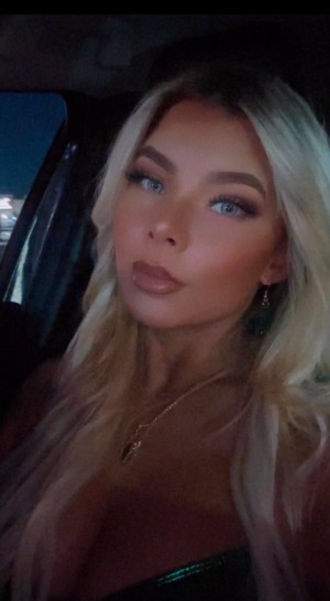 katrinawinterthomas Photo #8