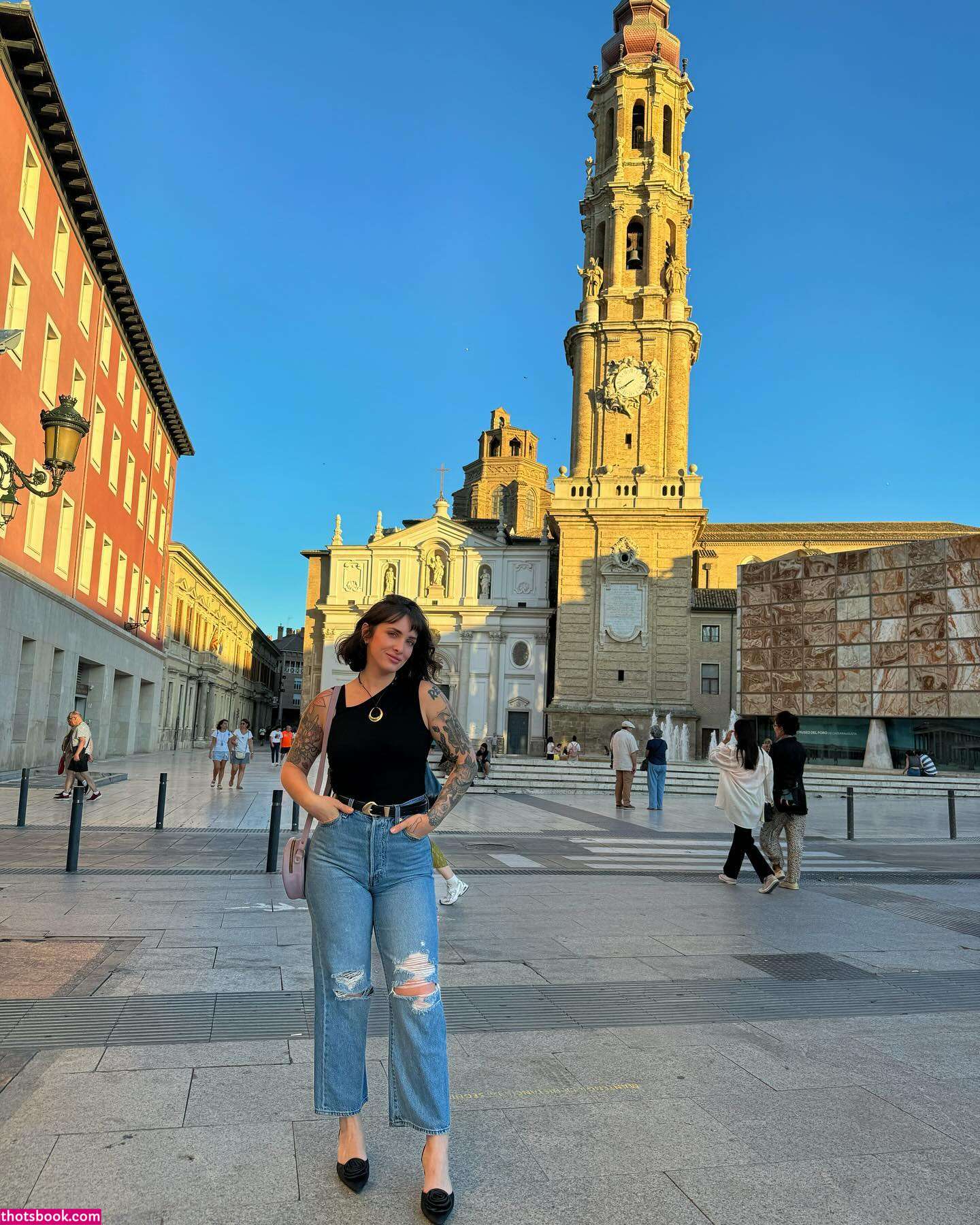 Lauren Urasek Photo #10