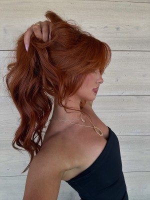 Julia Hatch Photo #33