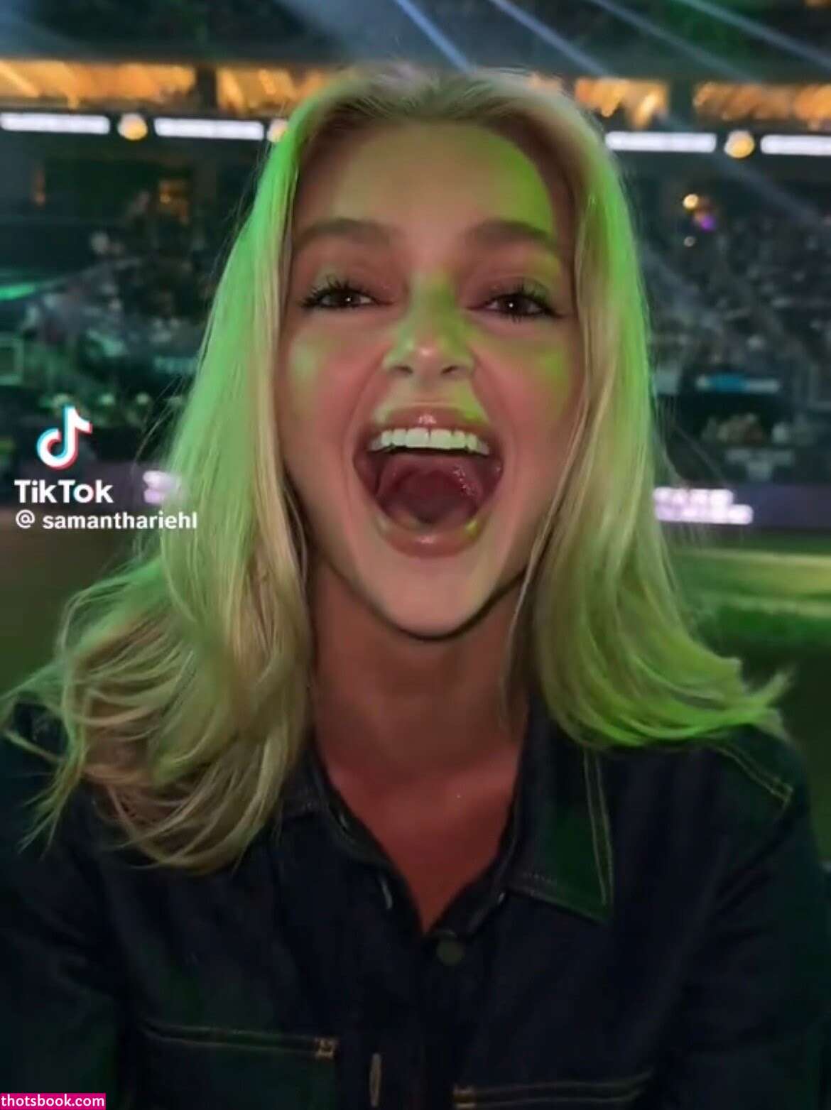 Samantha Riehl Photo #4