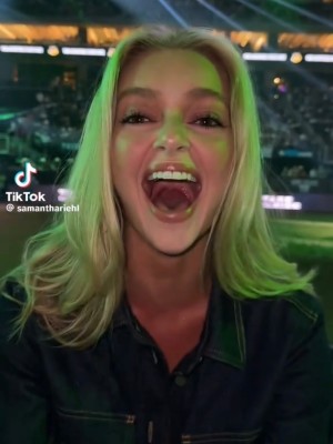 Samantha Riehl Photo #4