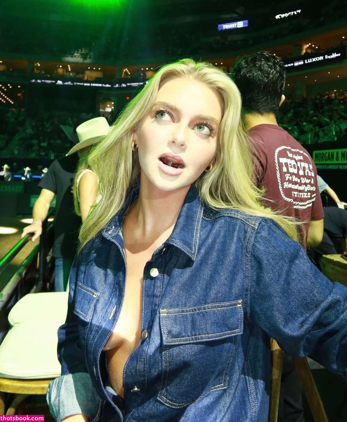 Samantha Riehl Photo #14