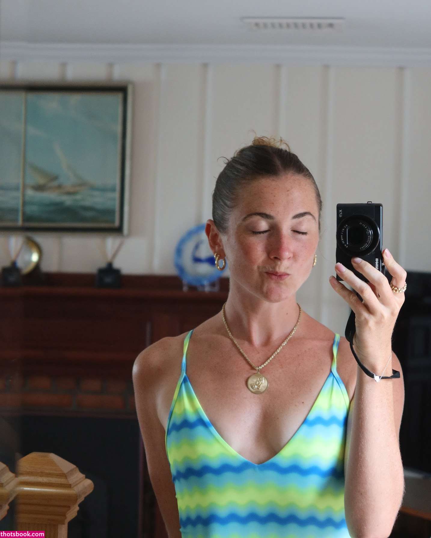 Shannon Fairweather Photo #15