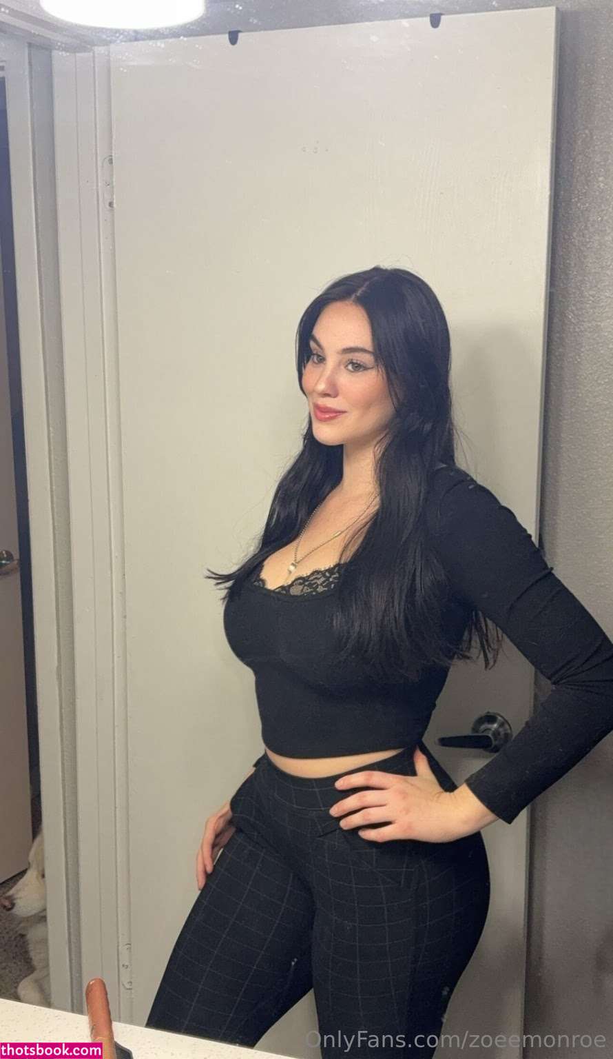 zoeemonroe Photo #32