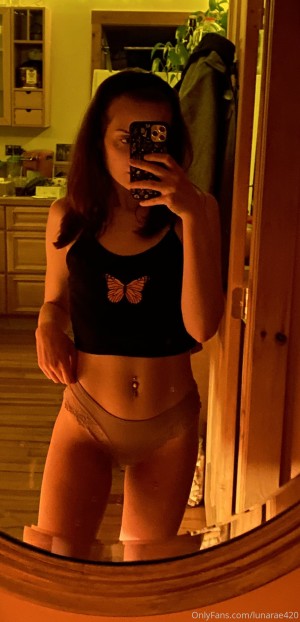 lunarae420 Photo #33